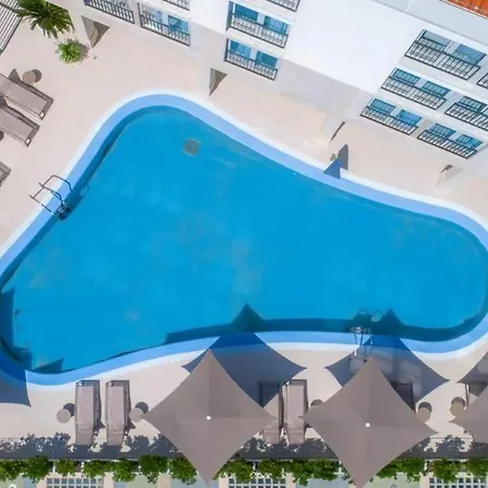 Lux Pool *