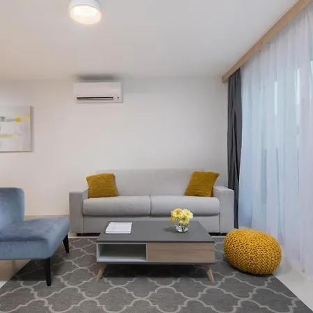 Lux Pool Apartment *