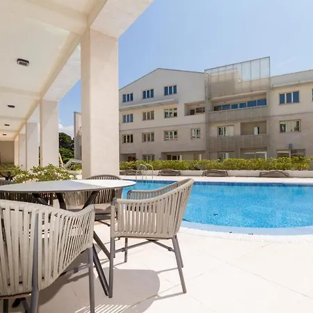 Lux Pool Apartment *